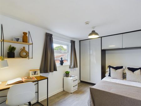 6 bedroom house to rent - Photo 3