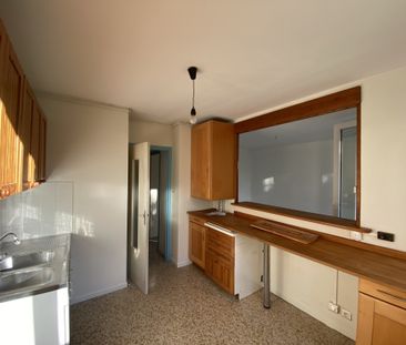 Location Appartement 2 pièces 38m² ST MARTIN D HERES 38400 - Photo 1