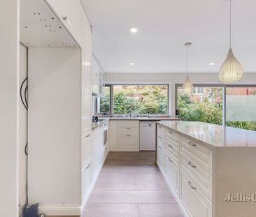 24 Erica Ave, Glen Iris - Photo 1