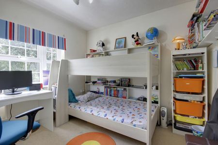 4 bedroom detached house to rent - Photo 2