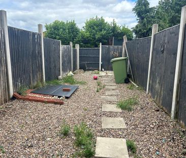 2 bedroom semi-detached house to rent - Photo 5