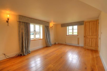 3 BED Barn Conversion To rent - Photo 4