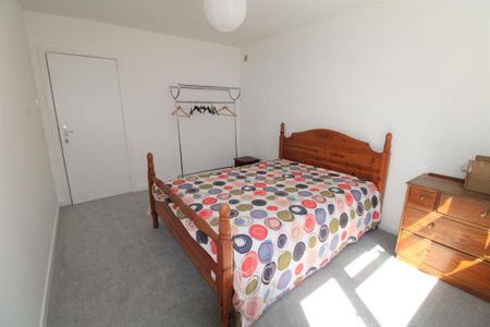 1 bedroom ground floor flat to rent - Photo 4