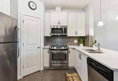 77 Copperpond Landing, Calgary - Photo 2