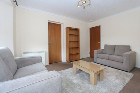 2 bedroom apartment to rent - Photo 3
