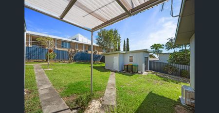 Two Bedroom House In Ideal Location - Photo 4