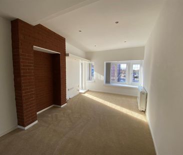 Liverpool Road, Crosby - Photo 1