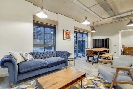 3 Bed Apartment - Photo 3