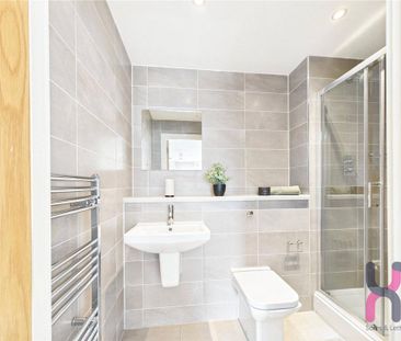 3 bedroom flat to rent - Photo 5