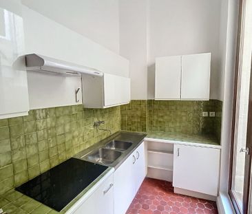 A LOUER AVIGNON INTRAMUROS ( 84000 ) : appartement 1 pièce - non me... - Photo 2
