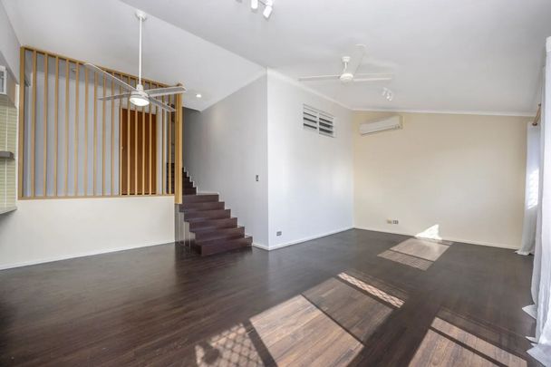 Modern City Apartment with Views - Great Location! - Photo 1