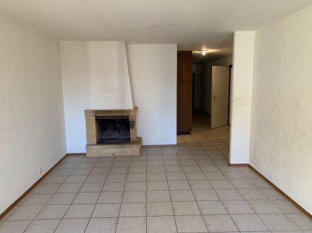 APPARTEMENT PROCHE DE TOUTES LES COMMODITES AVEC BALCON ET CHEMINEE - Foto 4