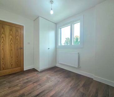 3 Bedroom Apartment, Norbury Avenue, London - Photo 4