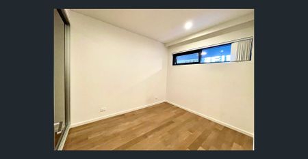 The "Esprit", two-bedroom apartment for rent in the heart of Mascot - Photo 3