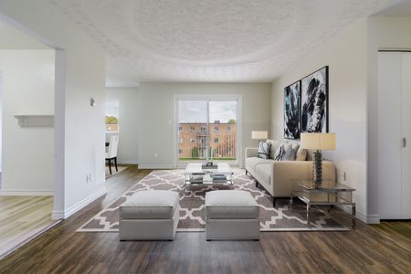 One Bedroom Apartment - Photo 2