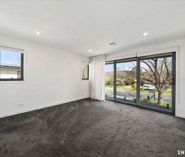 1/28 MacPherson Street, O'Connor ACT 2602 - Townhouse For Rent | Do... - Photo 1