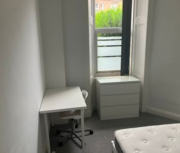 Room in a Shared Flat, Percy Street, G51 - Photo 6