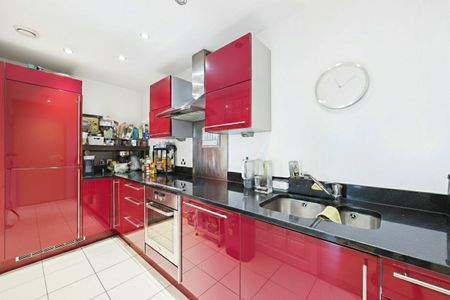 2 bedroom Flat in Providence Place, Berkshire - Photo 4