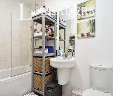 2 bedroom apartment to rent Azure Court, Sovereign Way, Tonbridge, TN9 - Photo 4