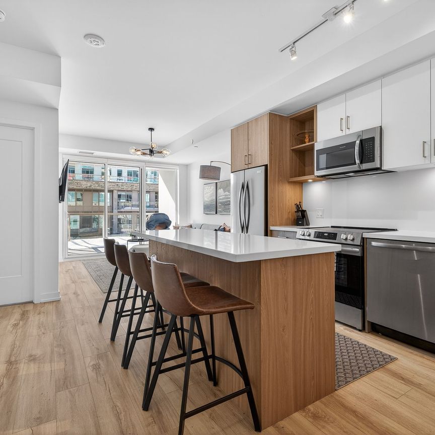 For Lease - 333 Sunseeker Avenue Unit# 240, Innisfil, Ontario - Photo 1