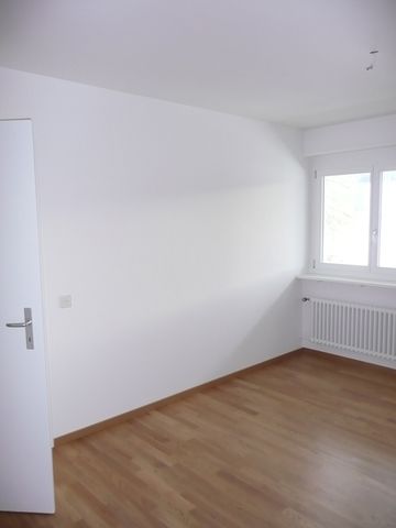 Gemütliche Wohnung im Goldern-Quartier - befristet bis 30.09.2027 - Photo 2