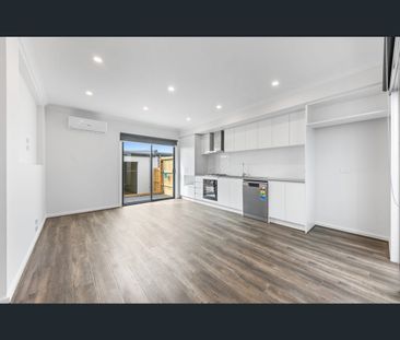 9 Callaway St, Mambourin, Vic 3024 - Photo 3