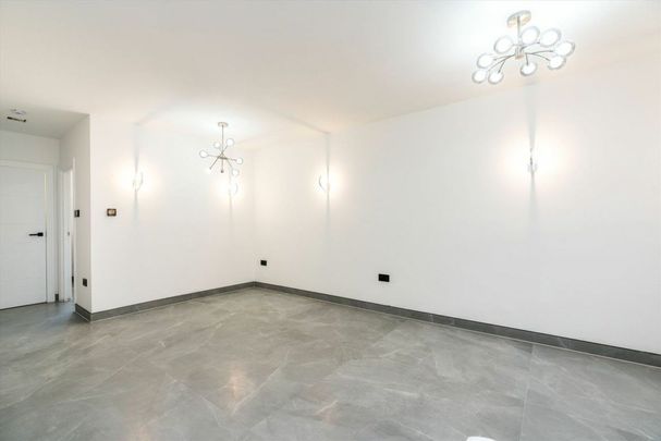 Mortimer Road, Islington, N1 - Photo 1