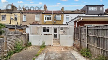 4 bedroom terraced house to rent - Photo 2