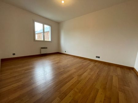 Location Maison 4 pièces 84m² - Photo 3