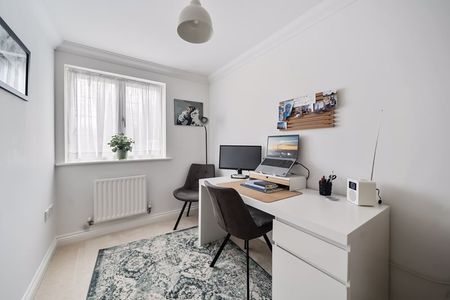 Boundary Road, Grayshott, Hindhead, Surrey, GU26 - Photo 3