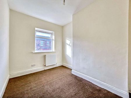 3 bed terraced house to rent in SR8 - Photo 2