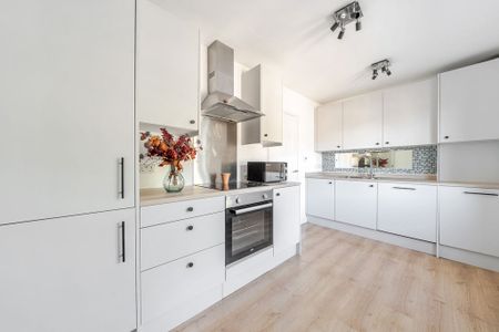 Brighton Road, Godalming, Surrey, GU7 - Photo 4