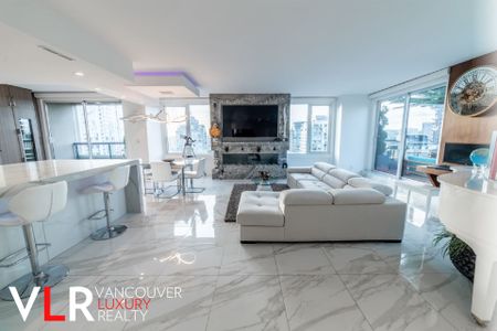 Penthouse in Downtown Vancouver, BC - Photo 3