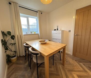 3 Bedroom Semi Detached To Let - Photo 2