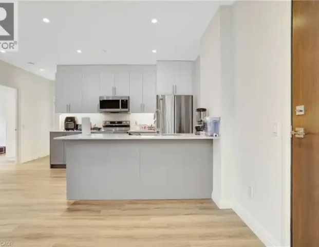 525 NEW DUNDEE Road Unit# 203 | 525 NEW DUNDEE ROAD Unit# 203, Kitchener - Photo 1