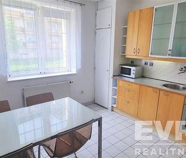 Pronájem bytu 2+1 54 m² - Fotografie 2