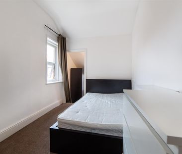 4 bed terraced house to rent in Ninth Avenue, Newcastle Upon Tyne, NE6 - Photo 6
