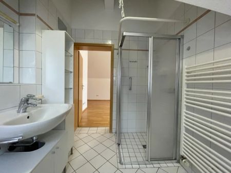 AS-Immobilien.com +++ Klein aber fein - 2 Zimmer Dachgeschosswohnung mit Blick in den Giebel +++ - Photo 3