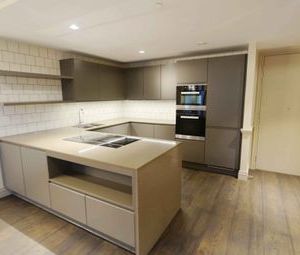 2 Bedrooms Flat to rent in Queens Wharf, 2 Crisp Road, London W6 | £ 650 - Photo 1