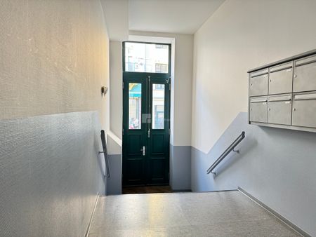 Gemütlich und Zentral – 2-Zimmer-Wohnung mit offener Wohnküche und Badewanne - Photo 2