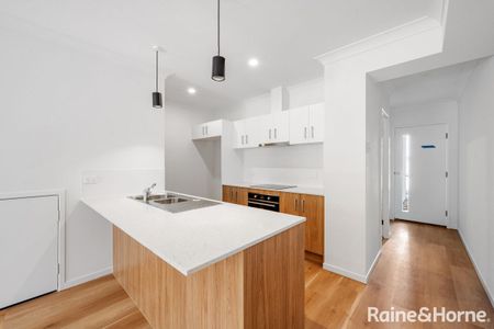 New 3 Bed Townhouses, Air Conditioning throughout & 3.2 kilometers from Caboolture Hospital - Photo 5