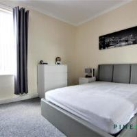 2 BEDROOM House - End Terrace - Photo 1