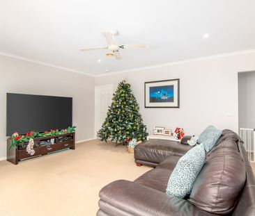 Golf Course Living! - Photo 1