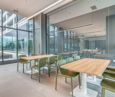 1250 Avenue Thérèse-Lavoie-Roux, Montréal, QC - Photo 6
