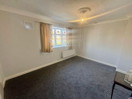 2 bedroom semi-detached house to rent - Photo 5