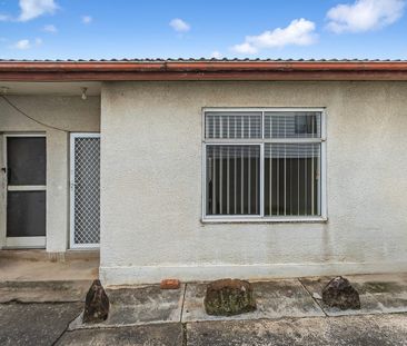 Modern, Low-Maintenance Living in Prime Location - Photo 4