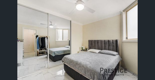 Modern & Spacious 3-Bedroom Home - Photo 1