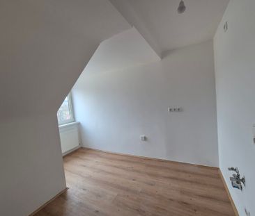 Charmante Altbau-Mansarden-Wohnung mitten in Ebelsberg geeignet für... - Photo 6