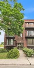 1 room apartment of 56m² in Montreal - Photo 1