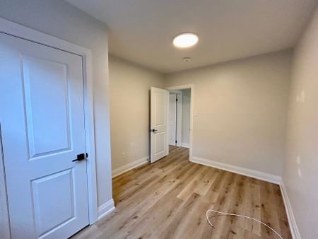 For Lease - 34 Golden Boulevard Unit# Main, Welland, Ontario - Photo 5